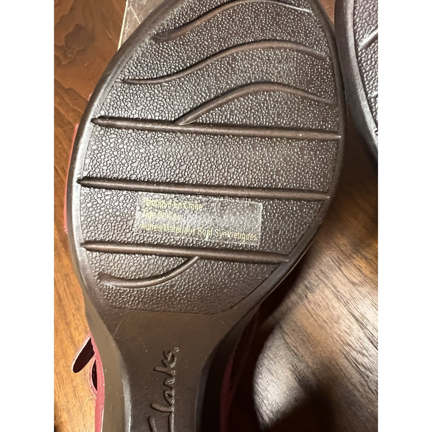 Clarks Bendables Bermuda Women’s Red Leather Wedge Sandal Size 8M