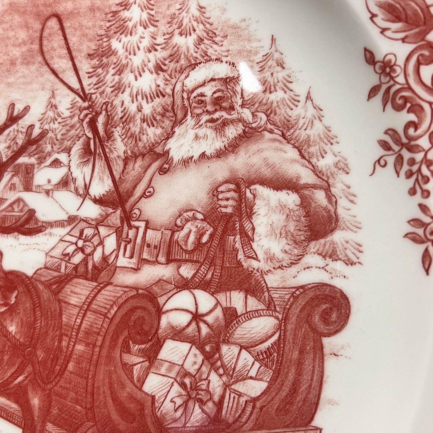 7 x Royal Stafford Santa's Sleigh Dinner Plate 11" Christmas Holiday Classic