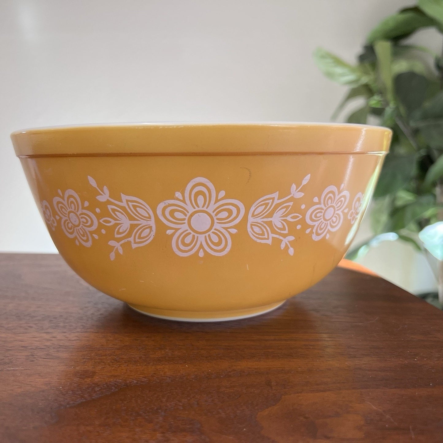 #403 Pyrex Butterfly Gold 2 1/2 Qt. Mixing Nesting Bowl MCM Yellow 70s