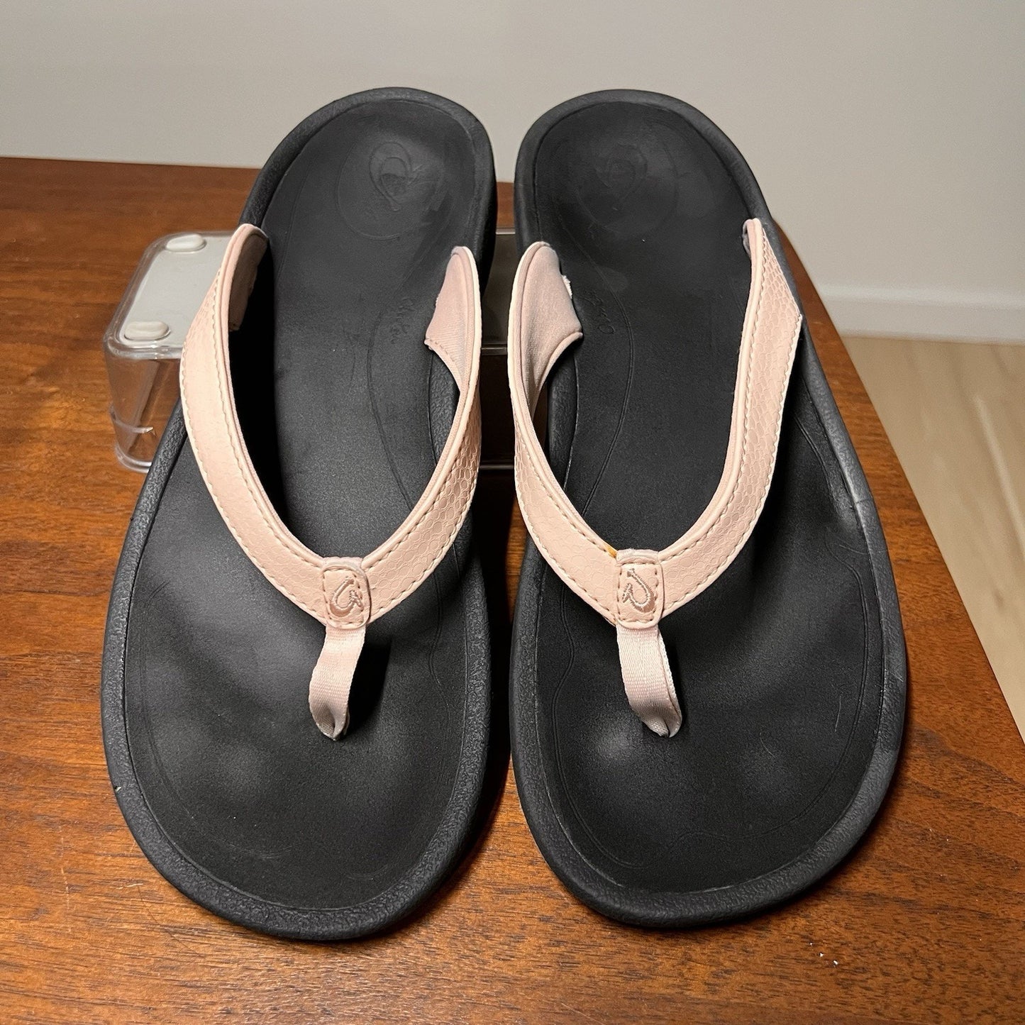 OluKai Kulapa Kai Women 9, EU 39 Pink on Black Flip Flop Thong Beach Sandal