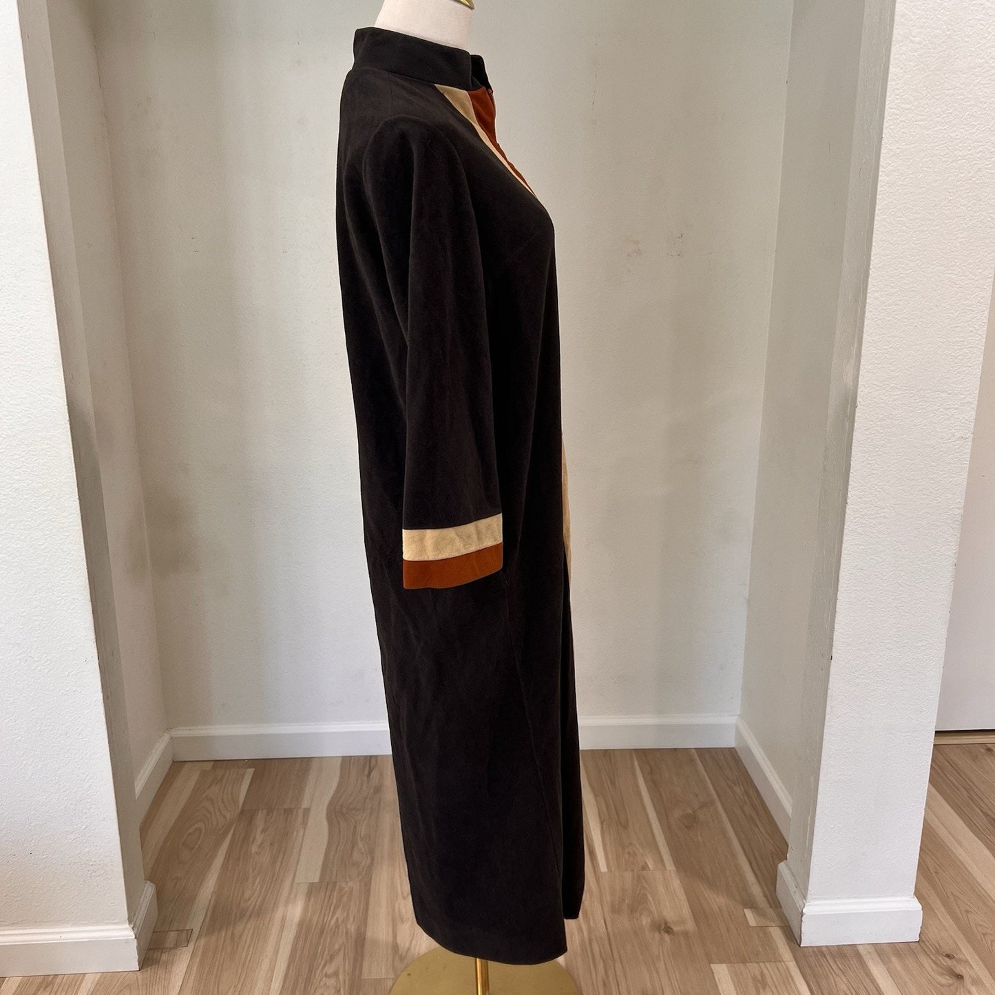 Vintage Vanity Fair Housecoat Hostess Gown Retro Brown House Dress Lounge Velour