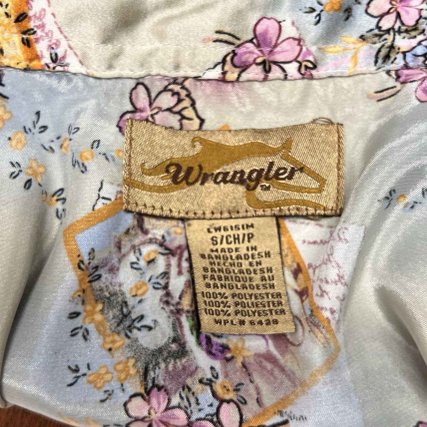 Vintage Wrangler Silky Pearl Snap Women’s Western Long Sleeve Button Up Cowgirl