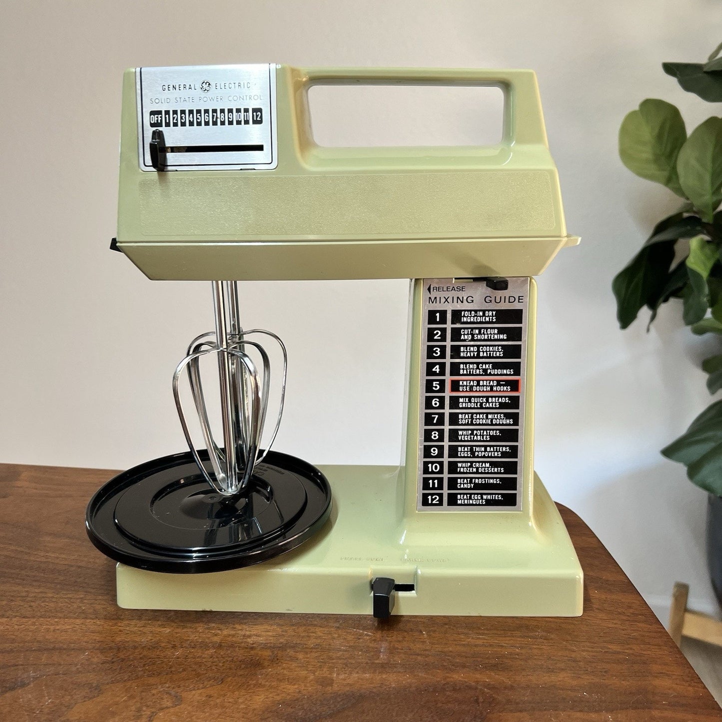 Vintage ‘60s General Electric Power Master Stand Mixer Green 12 Speed Cover
