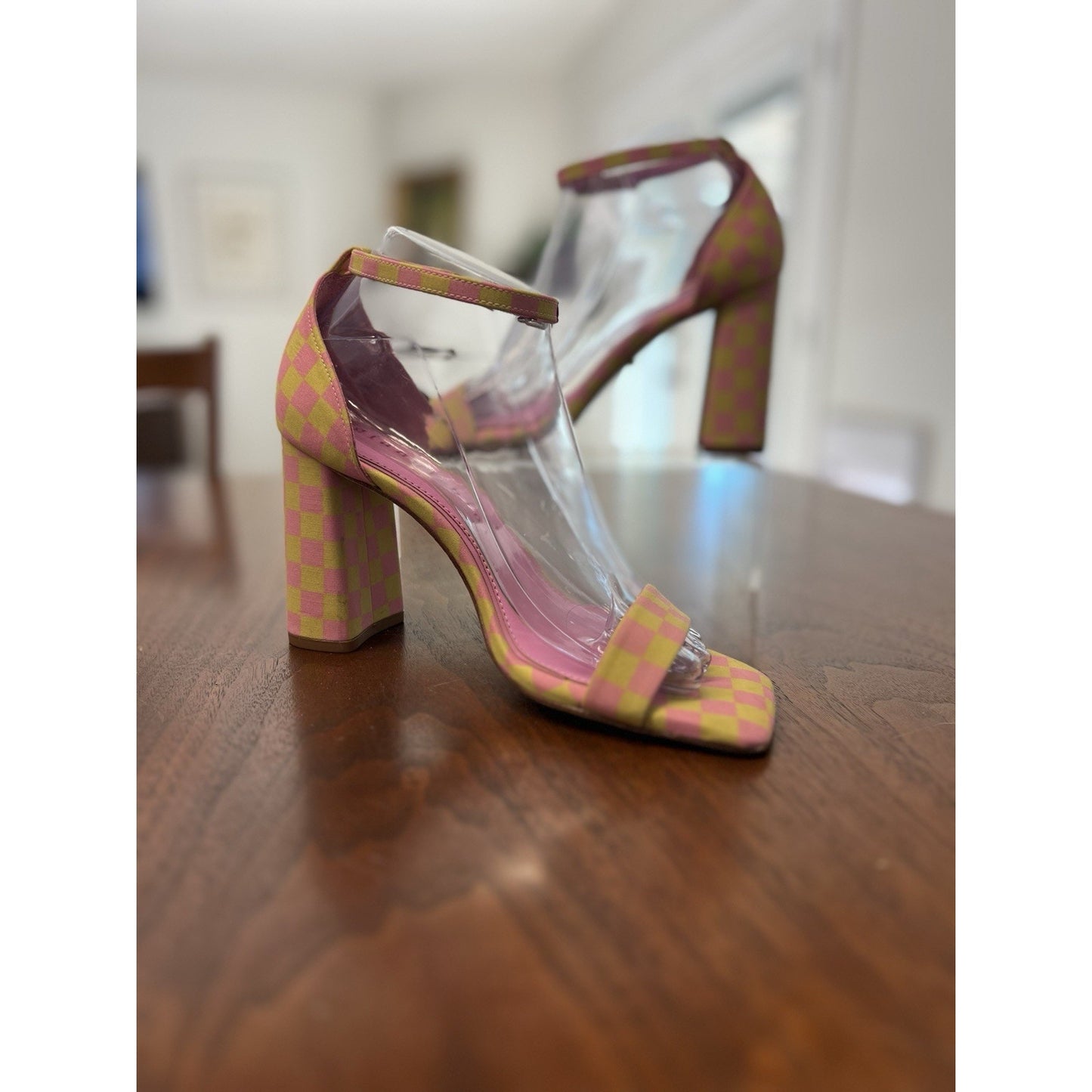 Gianni Bini Maileigh Sandals Heels Women’s Size 7 Checkered Pink & Yellow
