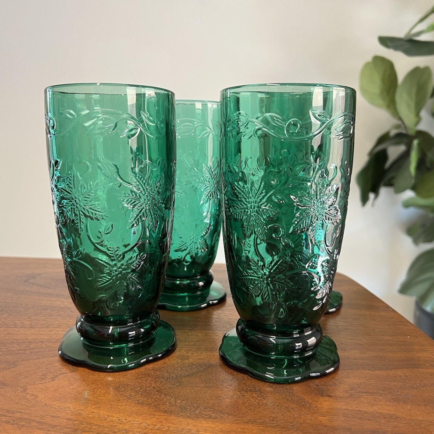 Set of 4 Princess House Fantasia Footed Tumblers Emerald Green Vintage Holiday