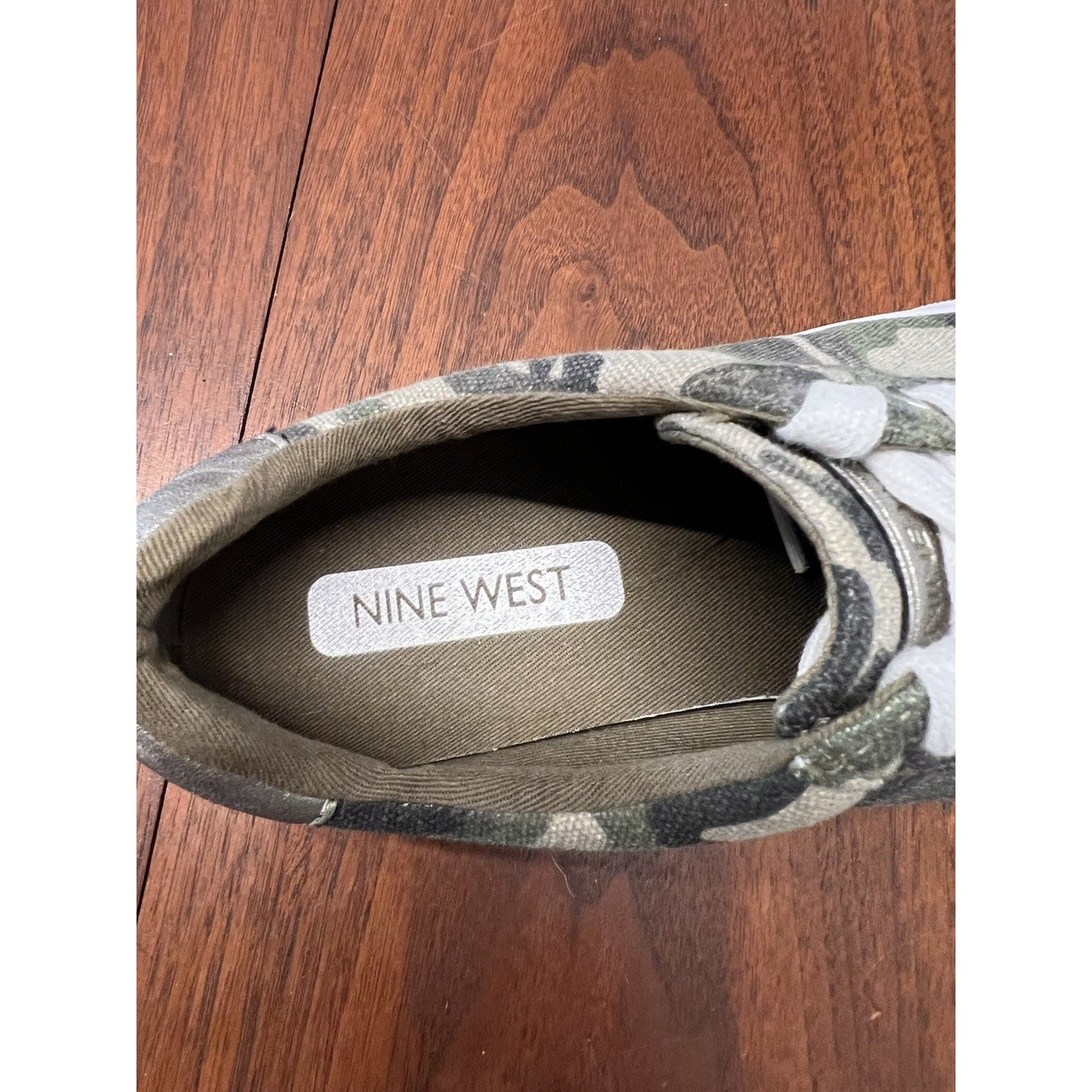 Nine West Layna Women's Camo Green Lace-up Sneakers Size 6