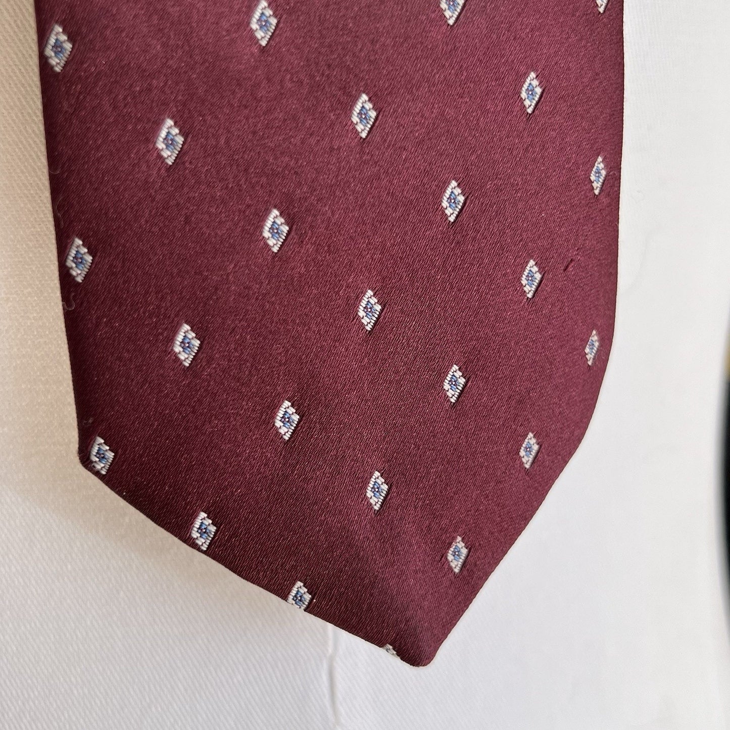 Etienne Aigner Tie 57x3.5 Red Maroon Diamond Dots Necktie Designer Luxury