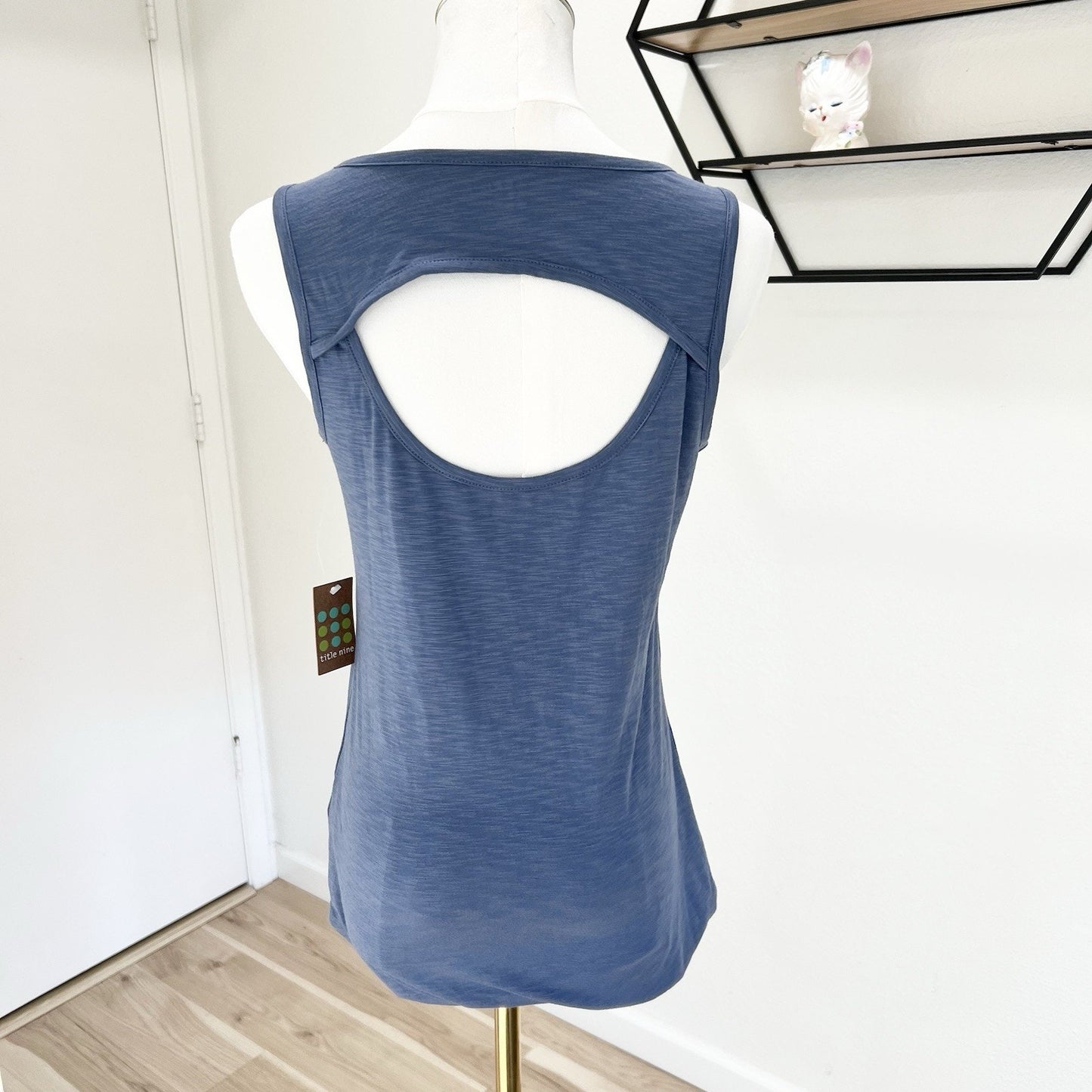 Title Nine Sleeveless Tank Top XS Blue Athletic Tunic Bali Golf Open Back
