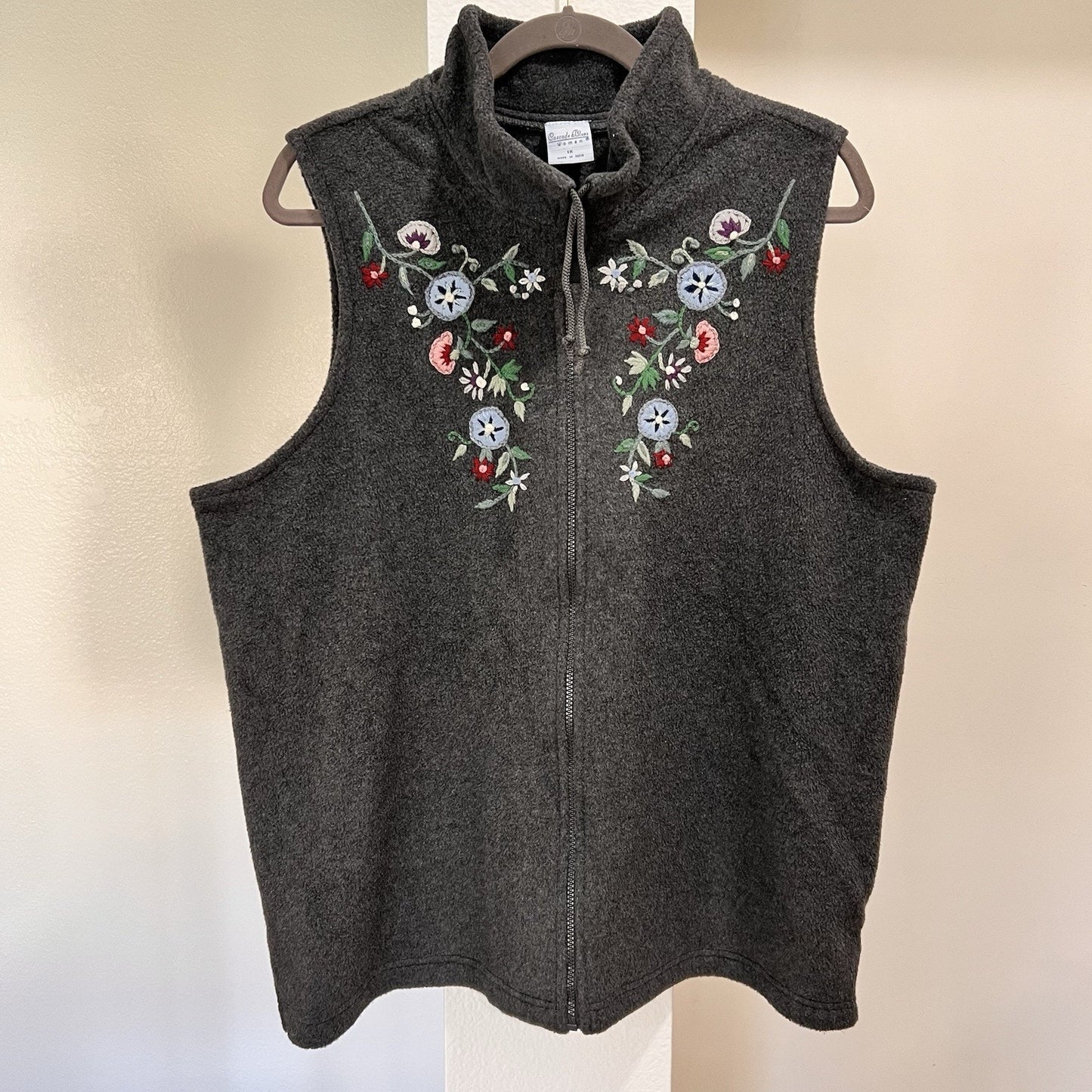 Y2k 90s Fleece Vest 1X Grey Embroidered Floral Rustic Cozy Grannycore Kitsch