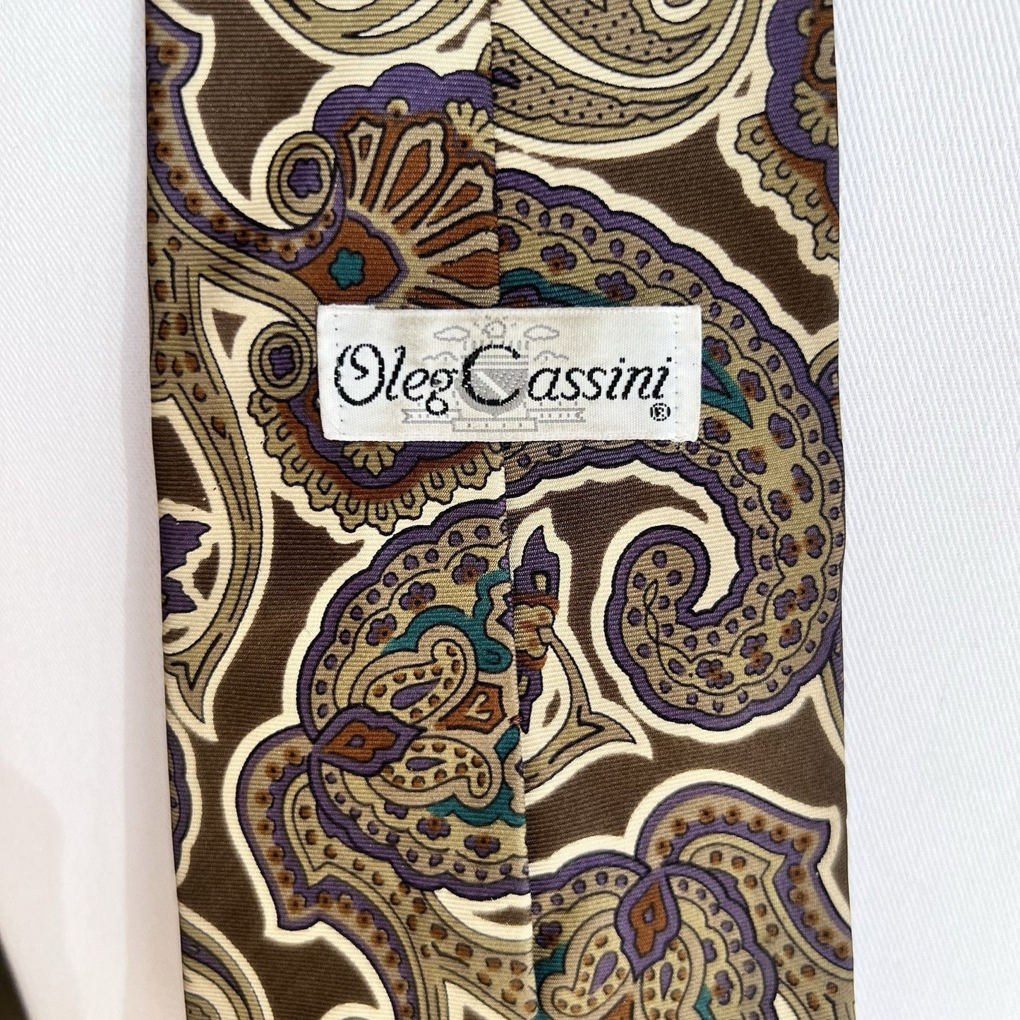 Oleg Cassini Necktie 57x4 Brown Purple Paisley 100% Silk Designer Luxury Tie