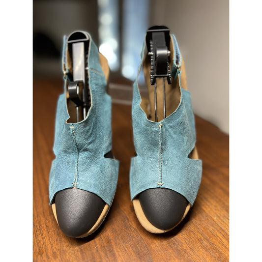 CLARKS Women’s Teal Slingback Suede Wedge Sandals Size 11