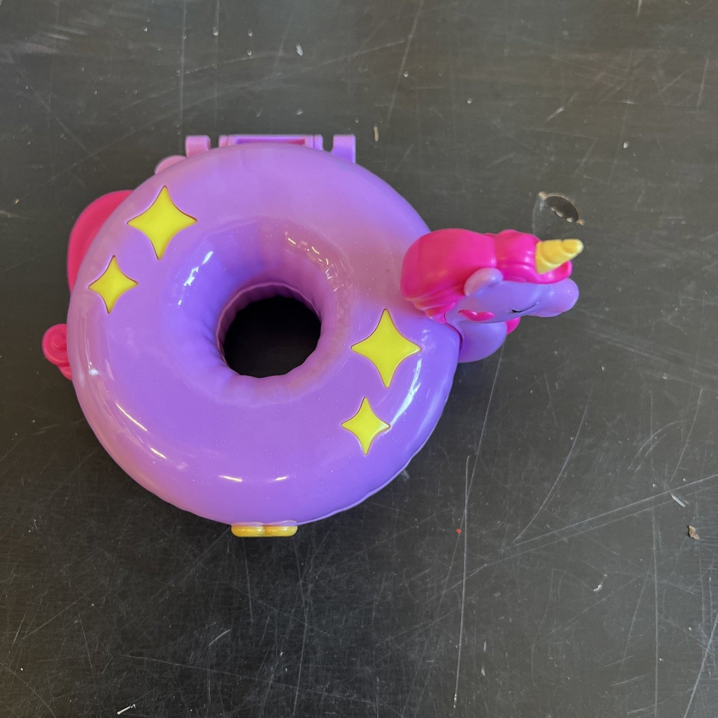 Polly Pocket Sparkle Cove Adventure Unicorn Floatie Compact Play Set w/ Figures