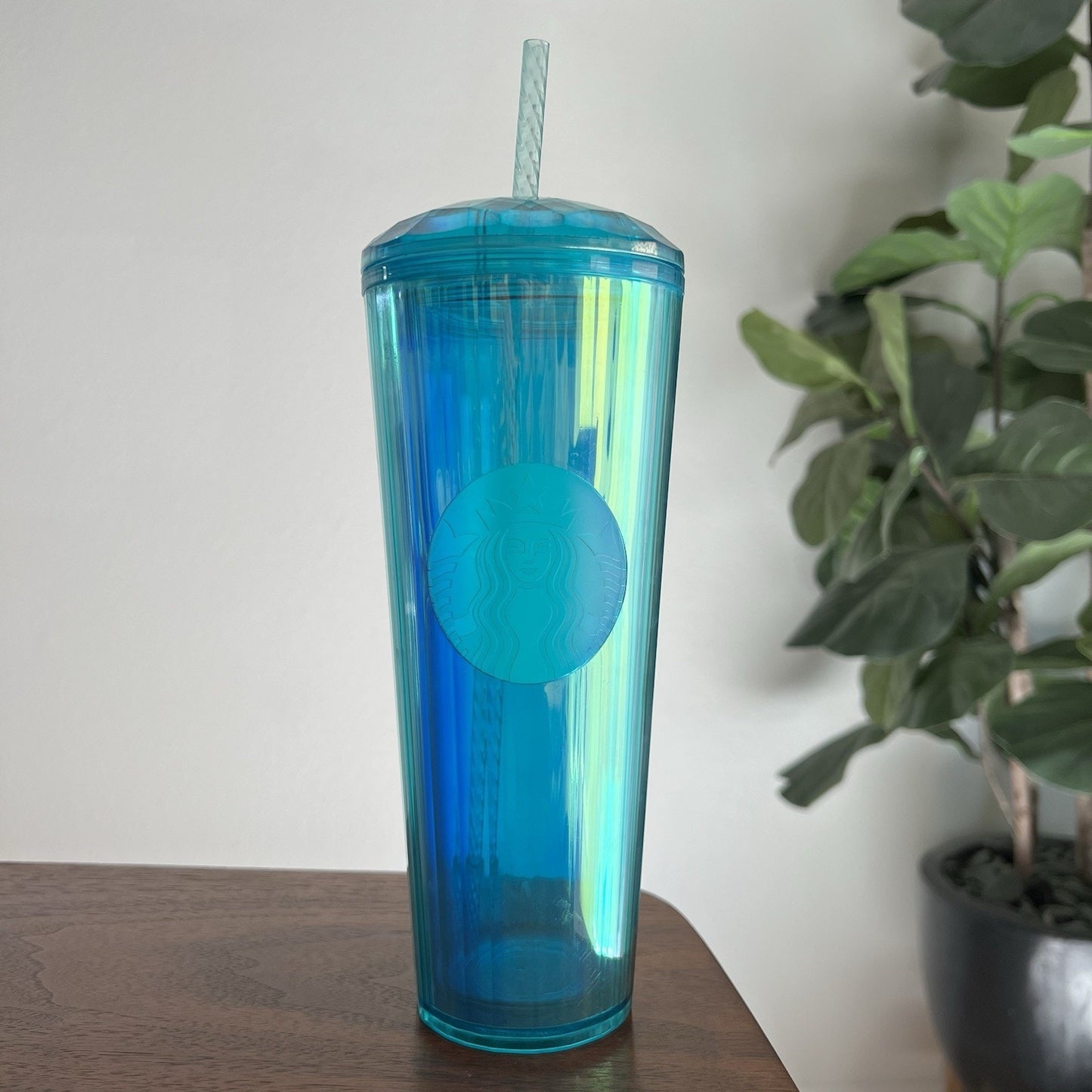 Starbucks Venti Turquoise Blue Iridescent Kaleidoscope Tumbler 24 oz Straw