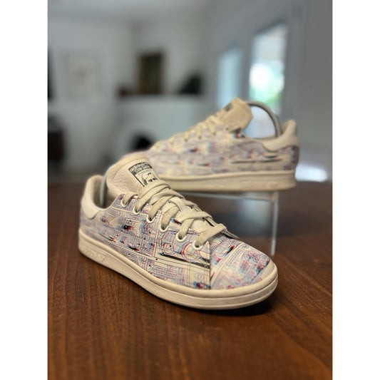 Size 4 - Disney x adidas Stan Smith Mickey Mouse Comic Strip