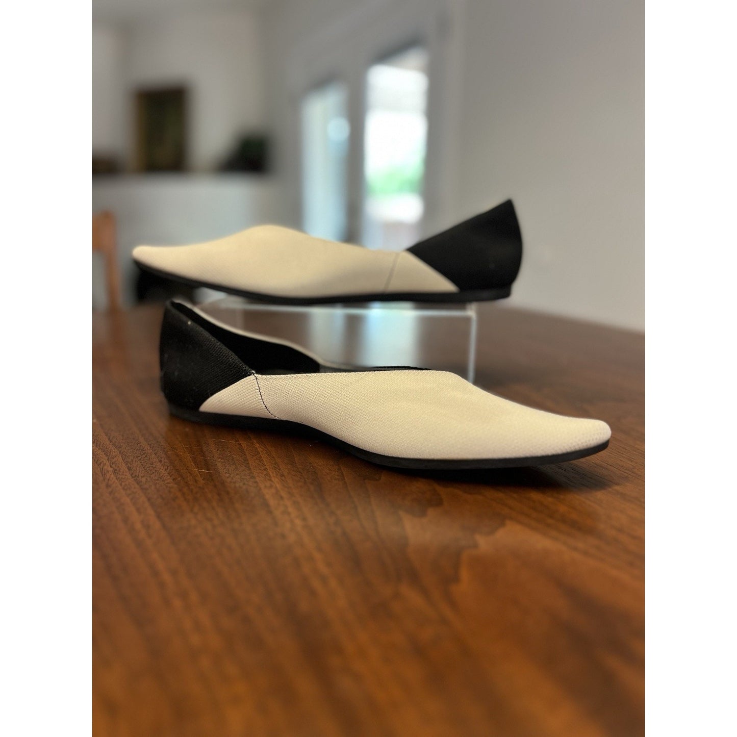 VIVAIA Valencia Womens Pointed Toe Knit Flats Black White Shoes Size 42 / 10 US