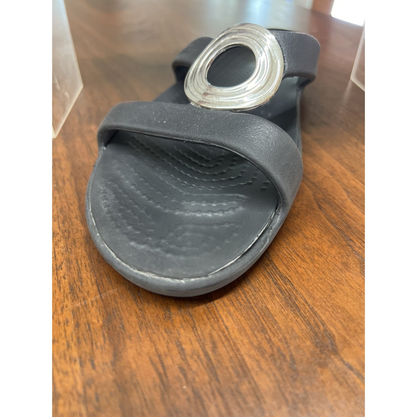Crocs 11.5 Sanrah Silver Circle Women’s Slide Sandal Chocolate Brown Slide On