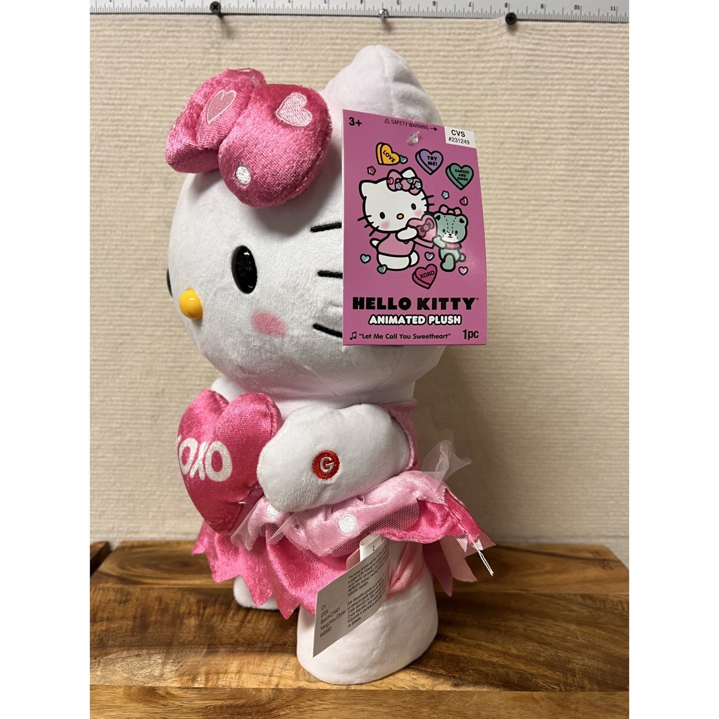NWT Sanrio Hello Kitty Animated Sidestepper XOXO 2024 Valentine's Day Plush Toy