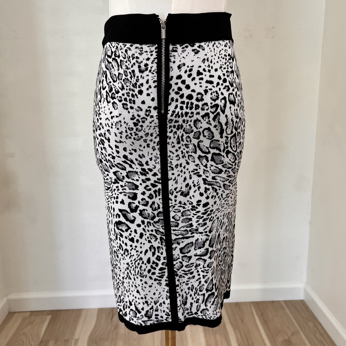 NWOT Y2K Caché Two Piece Skirt Set Leopard Print Moto Zip Glam Mob Wife Chic