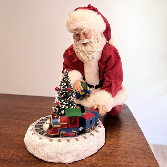 Dept 56 Clothtique Possible Dreams North Pole Express Santa Christmas Box 800210