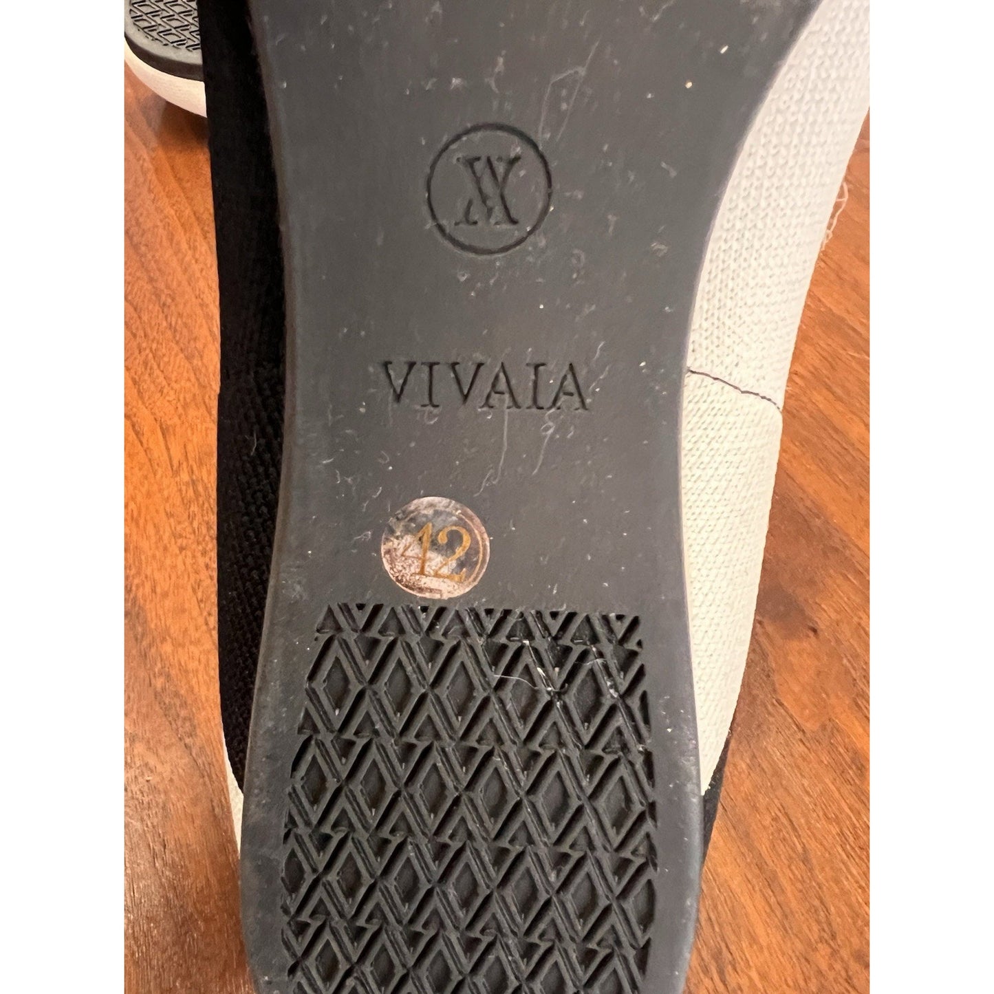 VIVAIA Valencia Womens Pointed Toe Knit Flats Black White Shoes Size 42 / 10 US