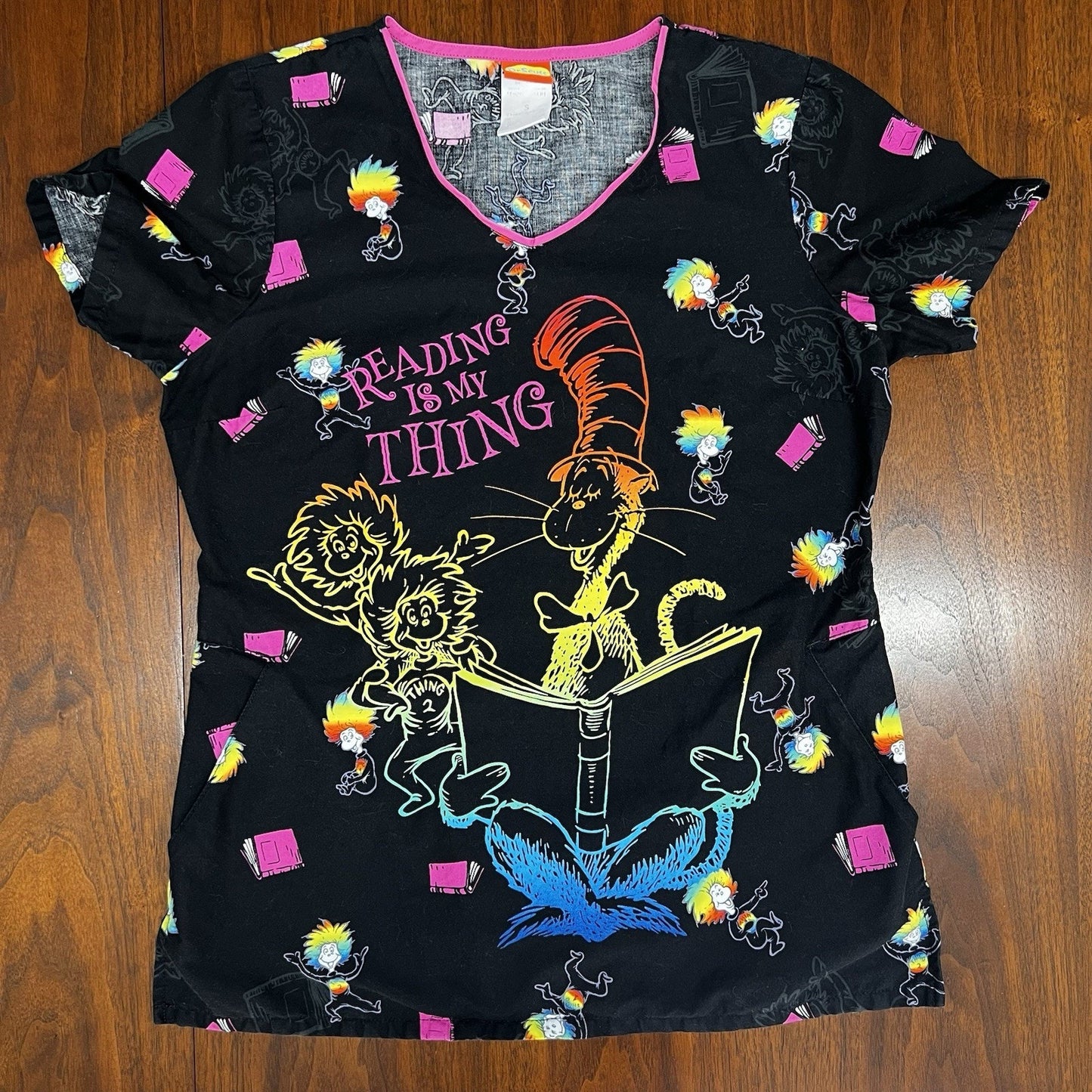Cat in the Hat (S) Scrub Top Tooniforms Dr Seuss V Neck