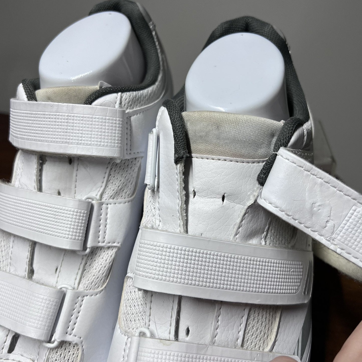 TOMMASO Womens (10.5) White Pista 100 Spin 3 Strap Indoor Cycling Shoe w/ Clips