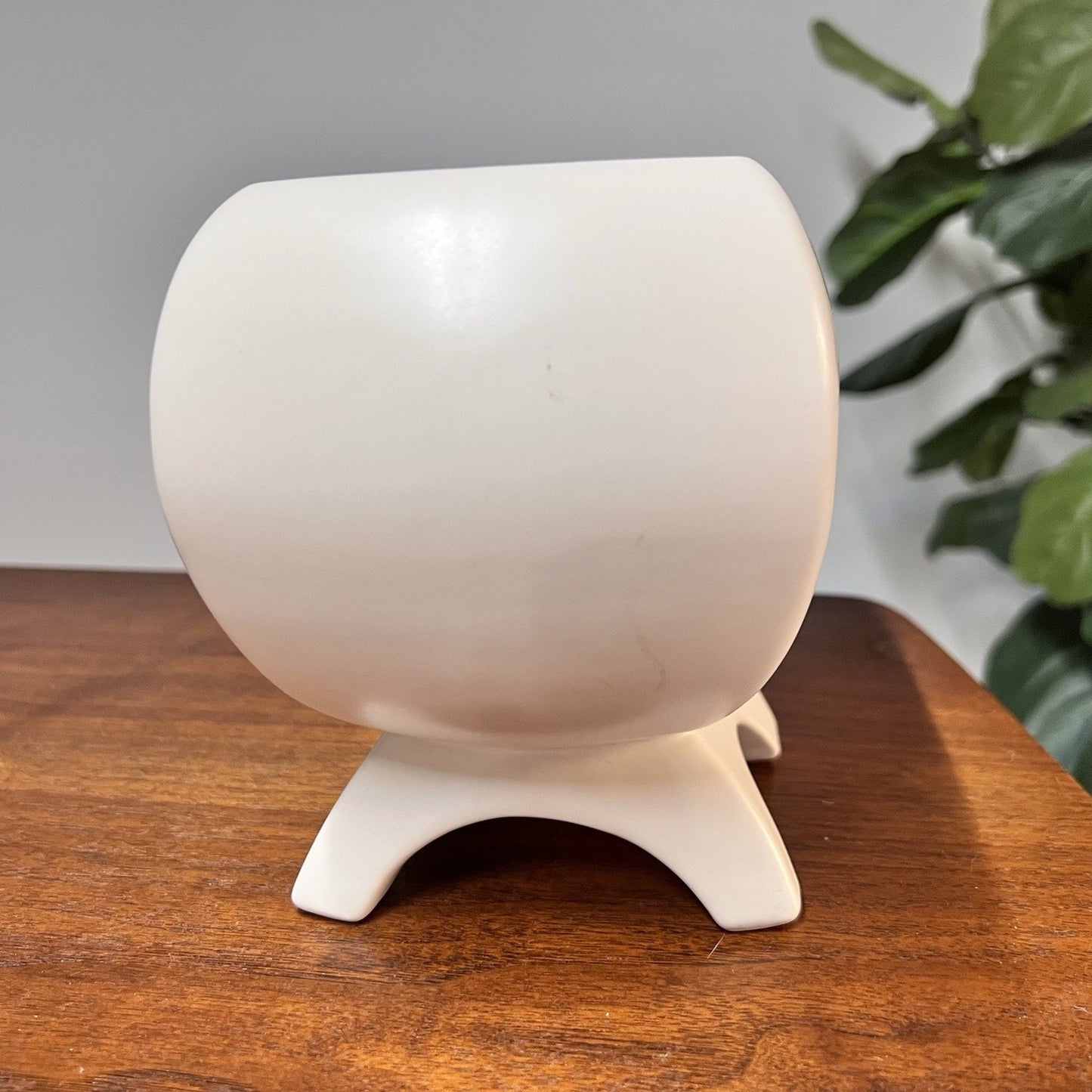 McCoy Pottery Spring Wood Dogwood Cherry Blossom Footed Planter 10” Ivory White