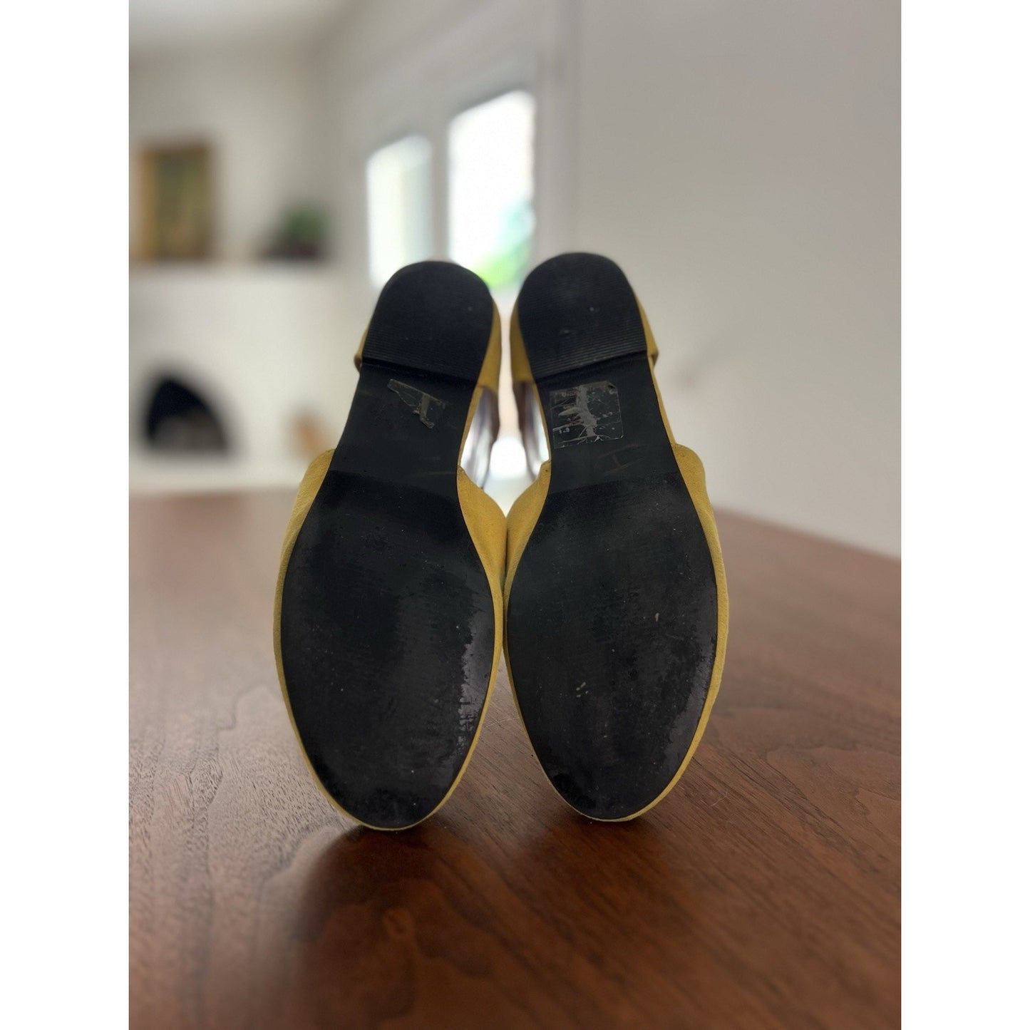 ModCloth “Turn Back Prime” Mustard Yellow Vegan Suede T-strap Flats Size 6.5