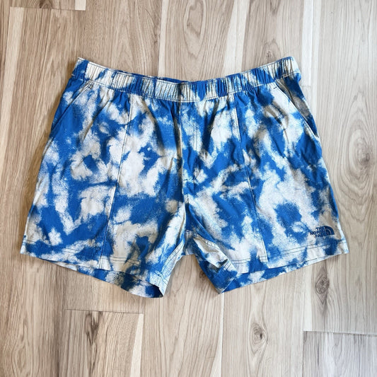 North Face Swim Trunks Men’s XL Blue Tie Dye Shorts 5” Inseam Flash Dry Pockets