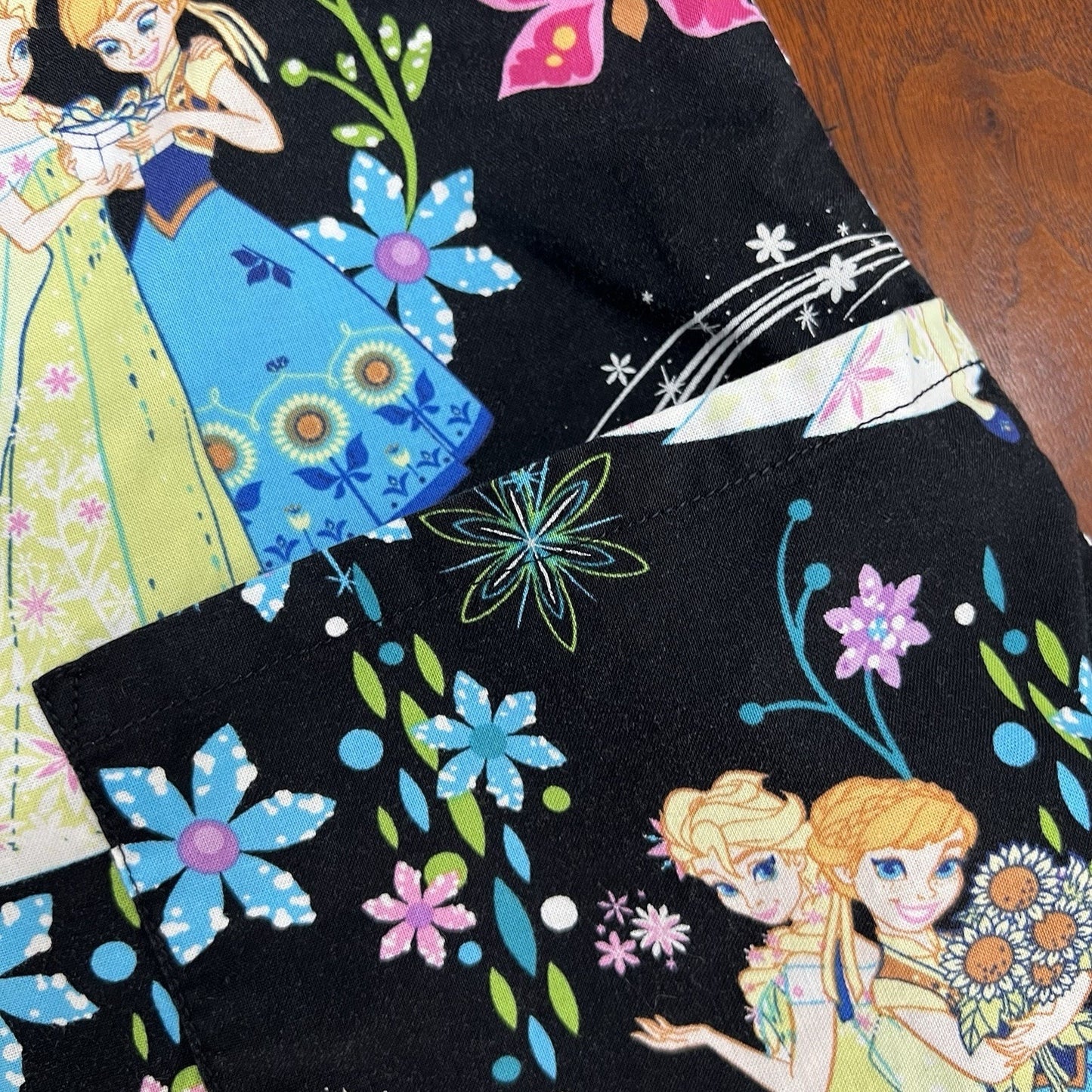 Frozen Elsa (S) Women Scrub Top Disney Tooniforms 6802C AOP V-Neck