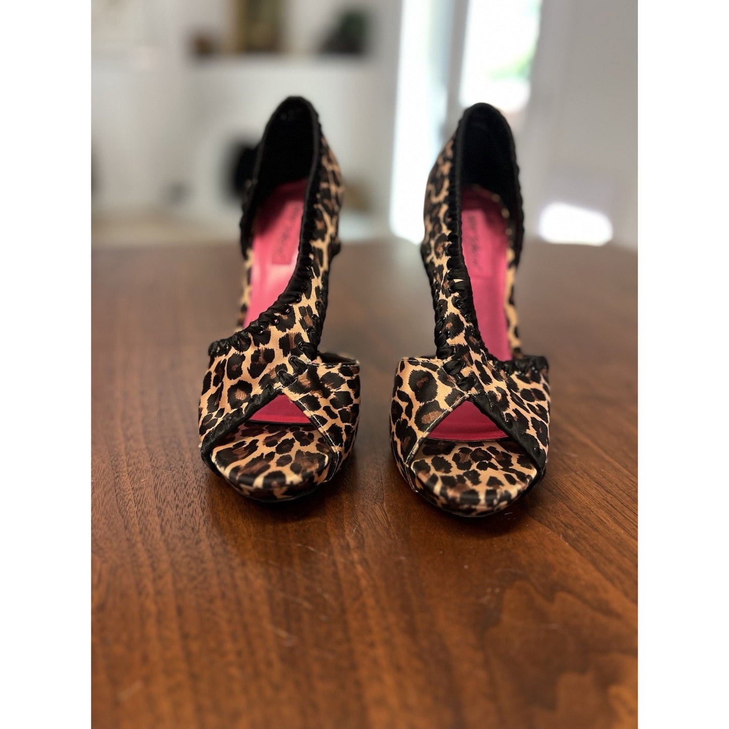 Betsey Johnson Walter Satin Leopard Print Stiletto High Heel Pumps Shoes SZ 8M