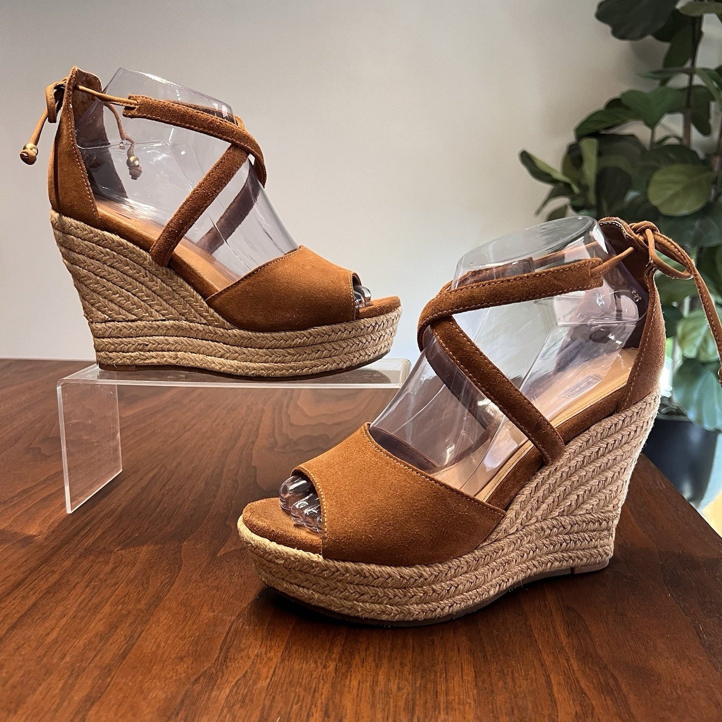 UGG Reagan Suede Espadrille Sz 7 Wedge Sandal Lace Up Peep Toe Natural Jute
