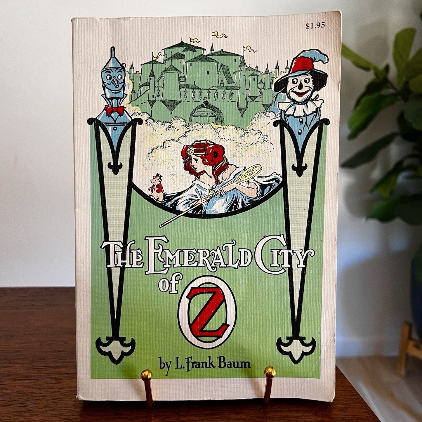 "The Emerald City of Oz" Frank Baum Vintage Paperback Book Illustrated EUC