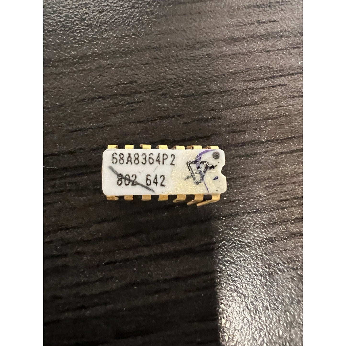 Vtg Motorola 68A8364P2 Ceramic IC Gold Pin 16-Pin DIP Chip 1980 Date Code 802
