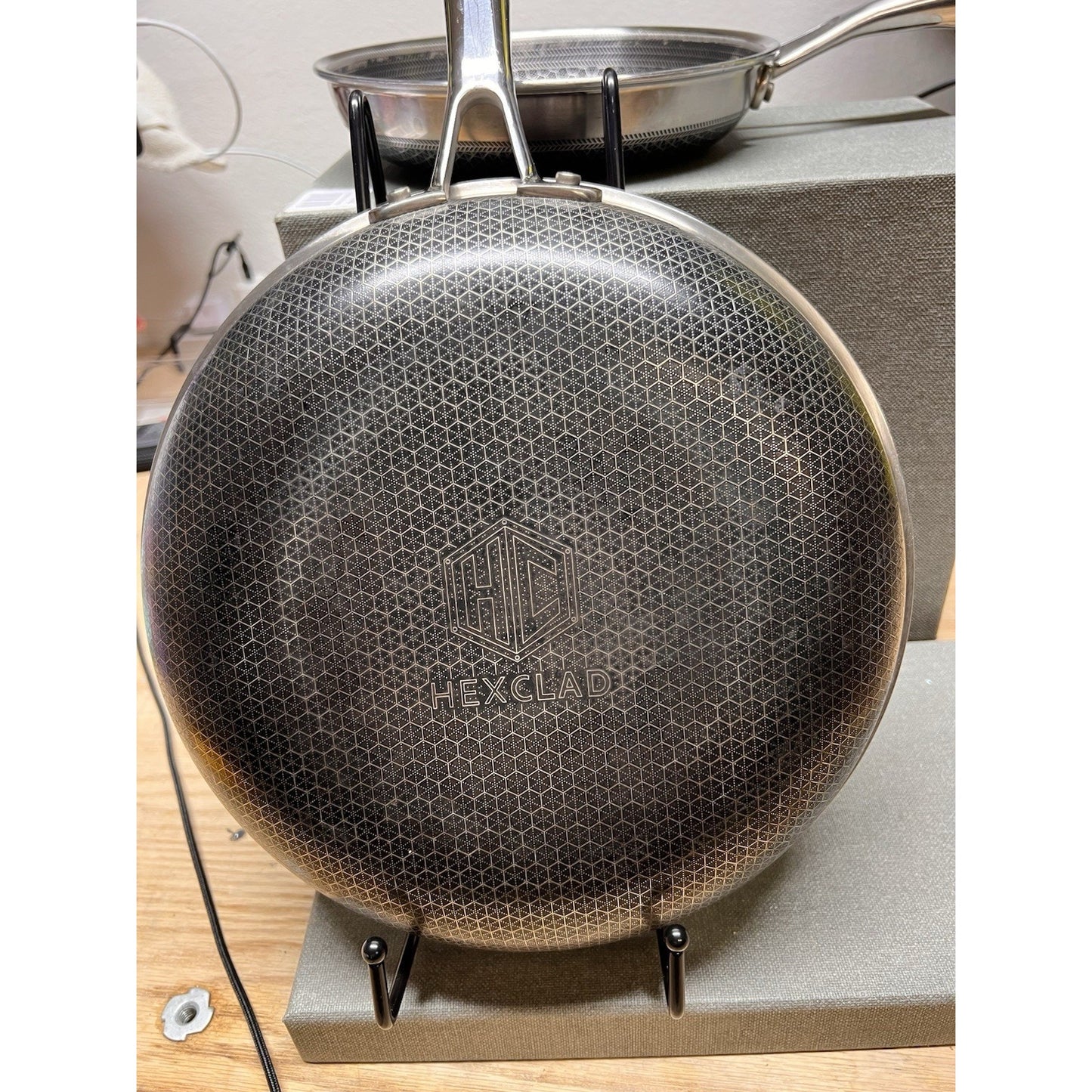 HexClad Hybrid Stainless Steel 6 Piece Frying Pan Set with Lids - 8, 10, 12 in