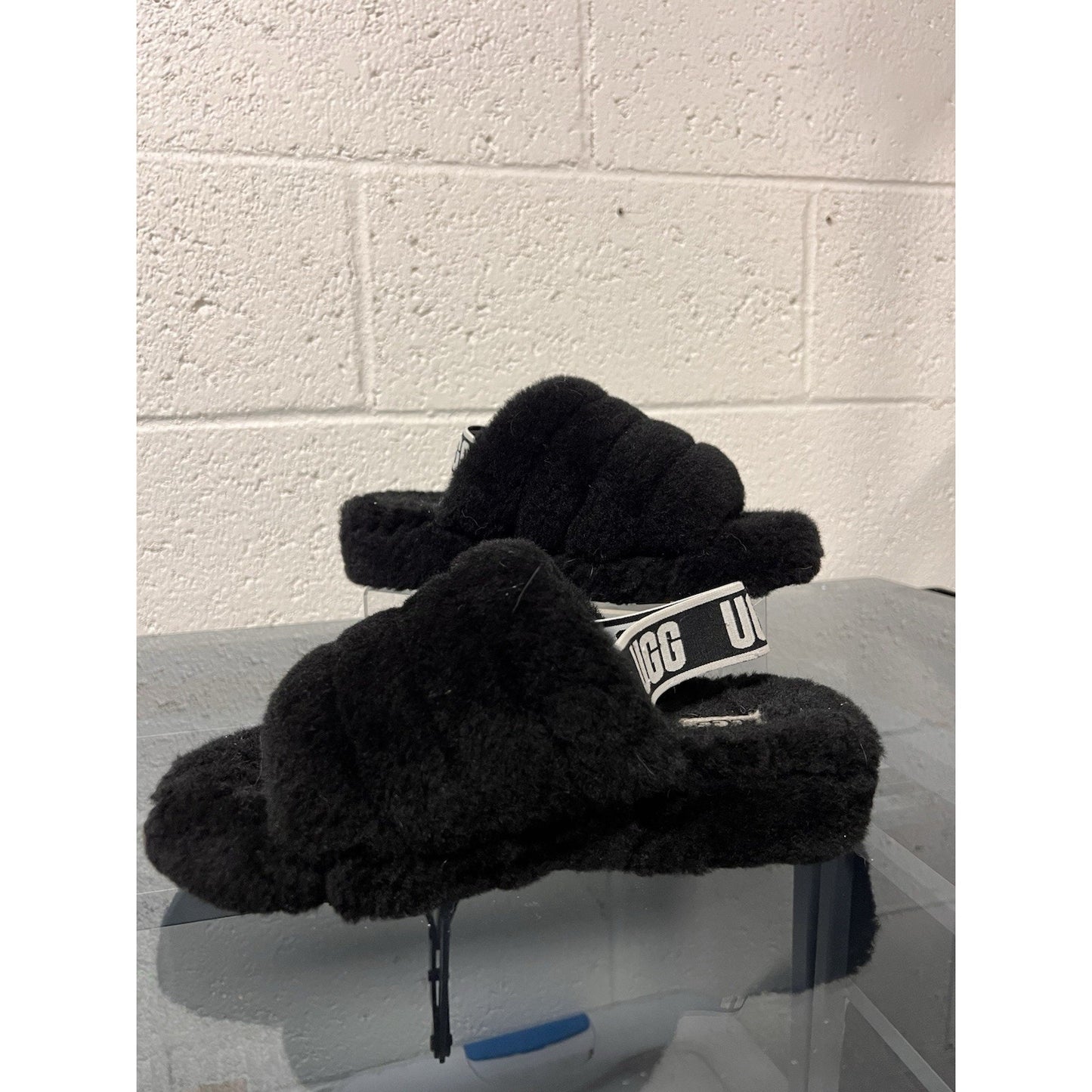 UGG Australia Fluff Yeah Women's Slide Sandal, Size US 7 - Black Strap Heel