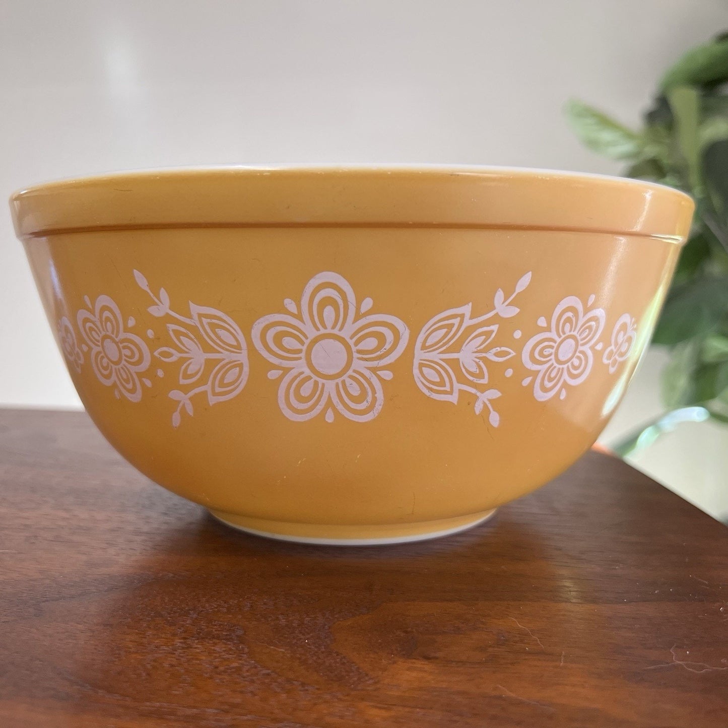 #403 Pyrex Butterfly Gold 2 1/2 Qt. Mixing Nesting Bowl MCM Yellow 70s