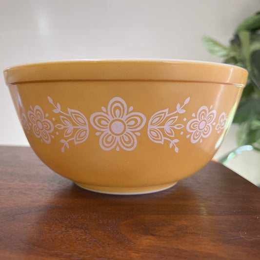 #403 Pyrex Butterfly Gold 2 1/2 Qt. Mixing Nesting Bowl MCM Yellow 70s