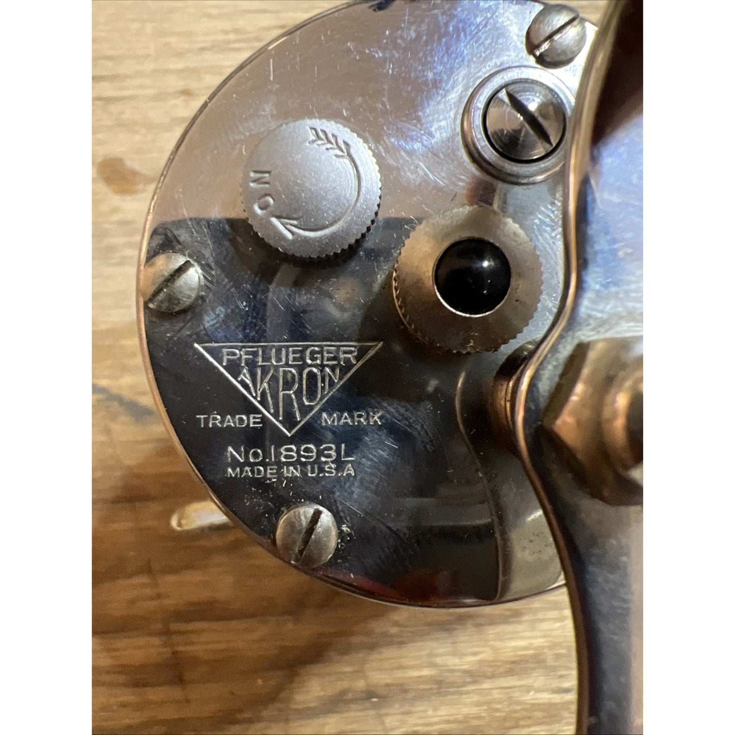 Vintage Pflueger Akron no. 1893L fishing reel