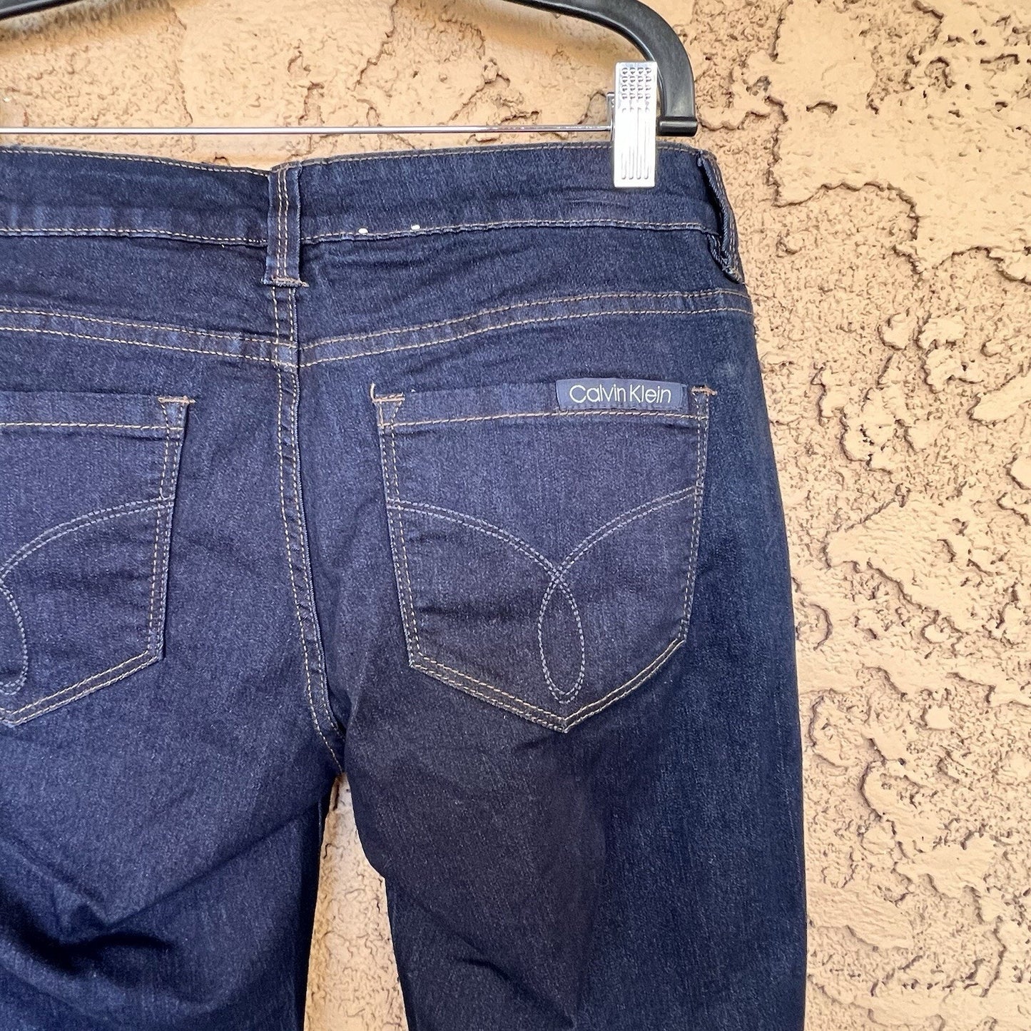 NWOT Calvin Klein Straight Leg Jean Size 4, 32 Long/Tall Power Stretch Dark Wash