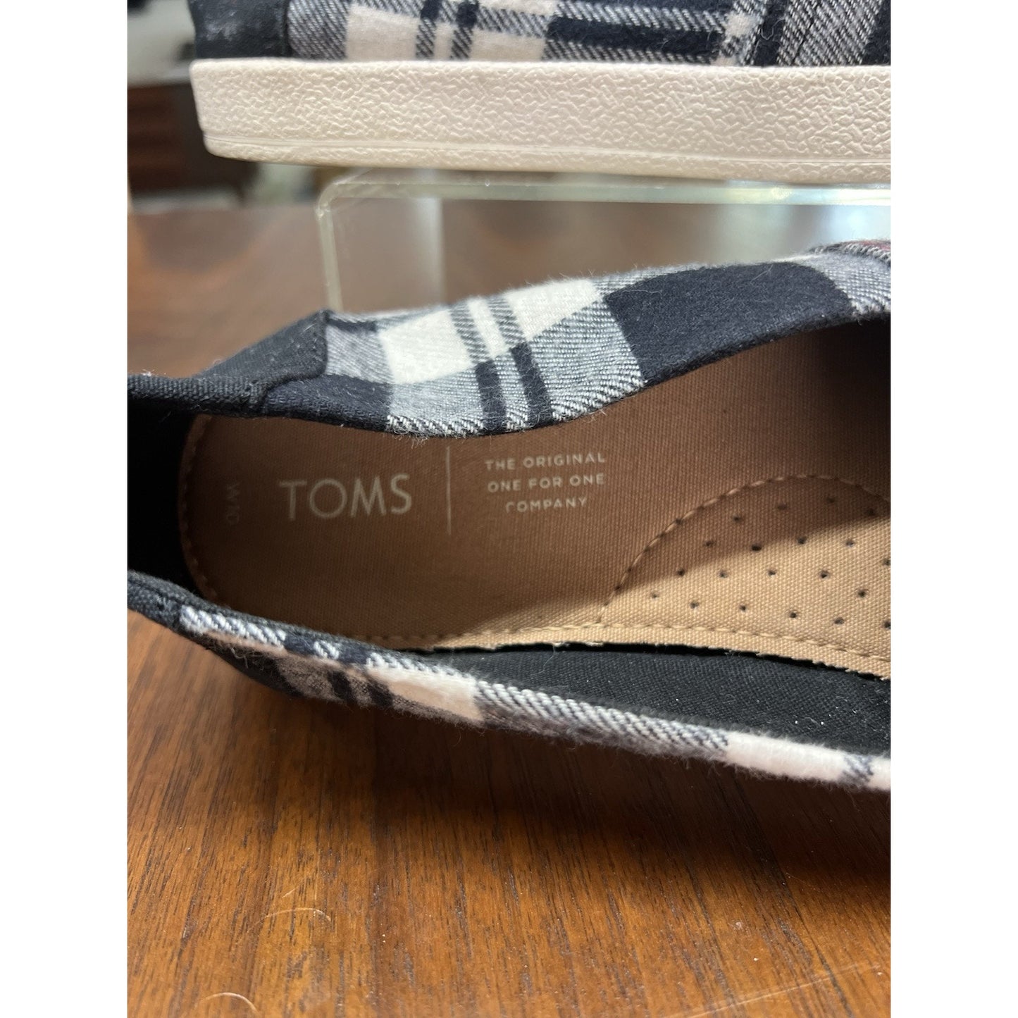 Toms Avalon Plaid Flannel Casual Slip-on Loafer Size 10 Sneaker Black & White