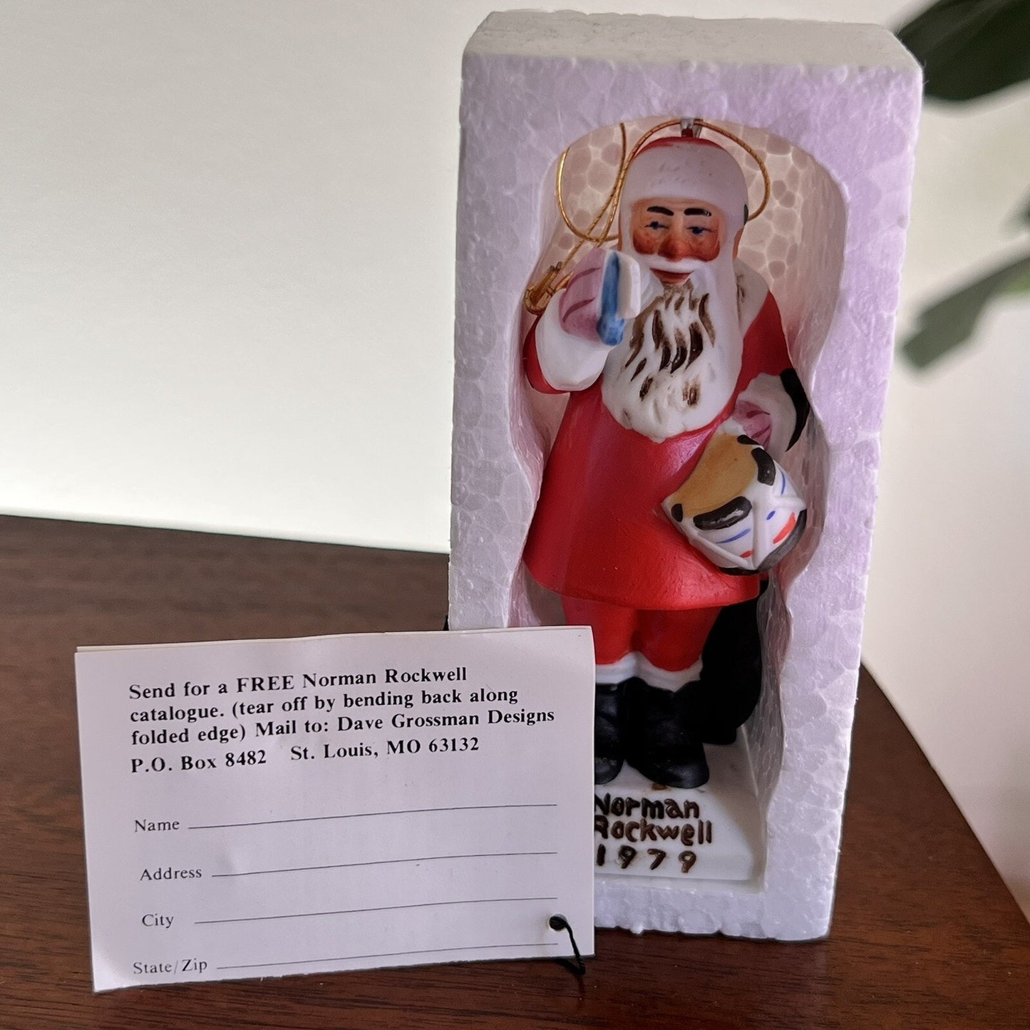 Perfect 1979 Norman Rockwell Grossman Santa Claus Christmas Porcelain Ornament