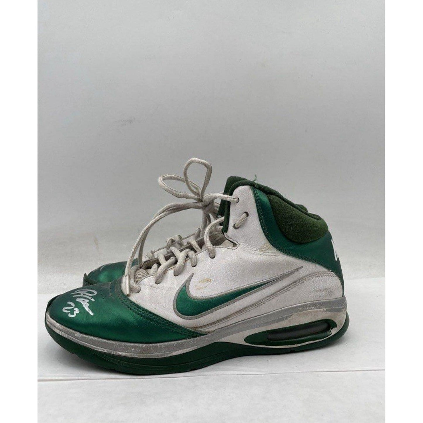 Nike Elite Size 7.5 Signed By Kendrick Perkins #23 of Boston Celtics Autographed