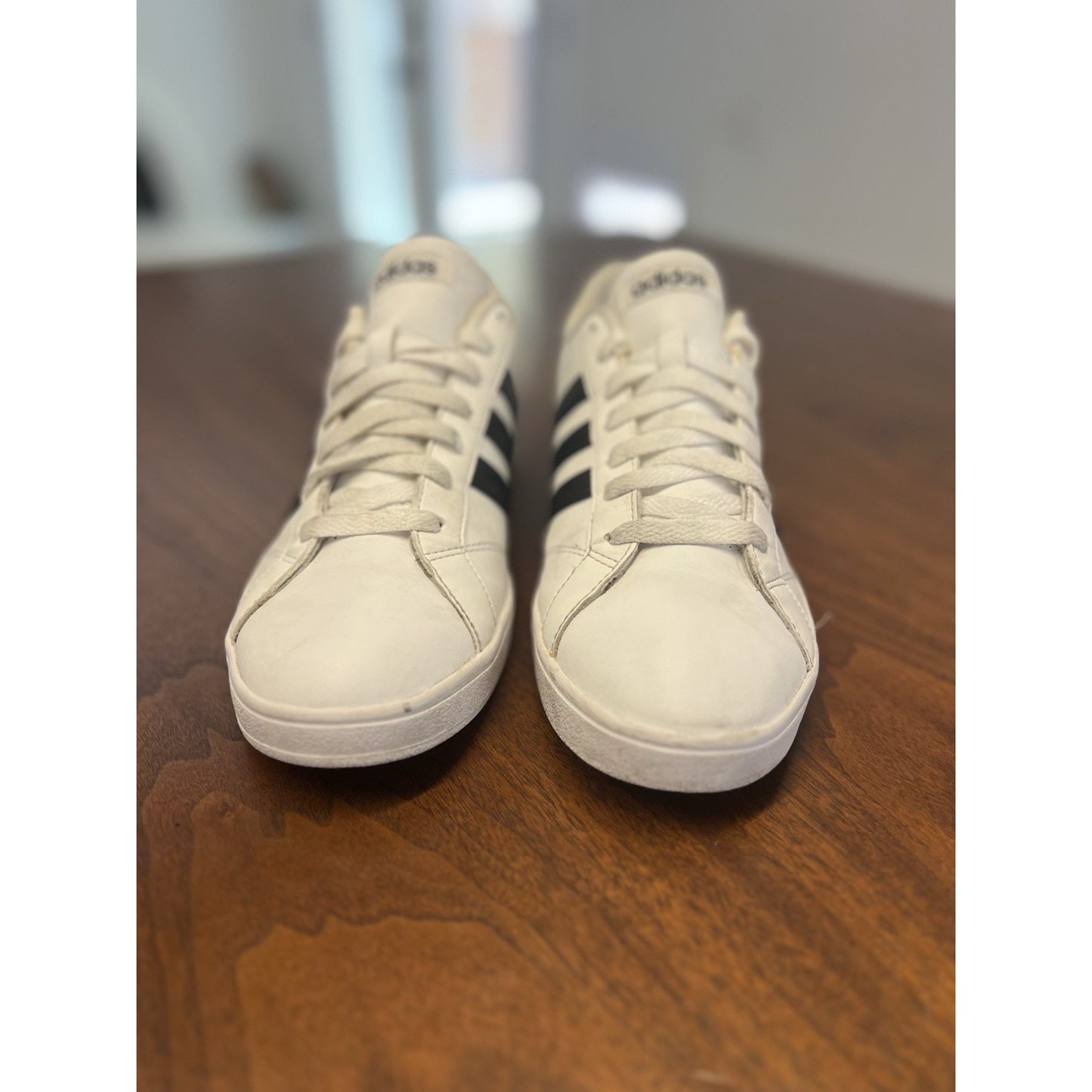 Adidas Neo Baseline sneakers classic white and black color scheme Men’s Sz 10