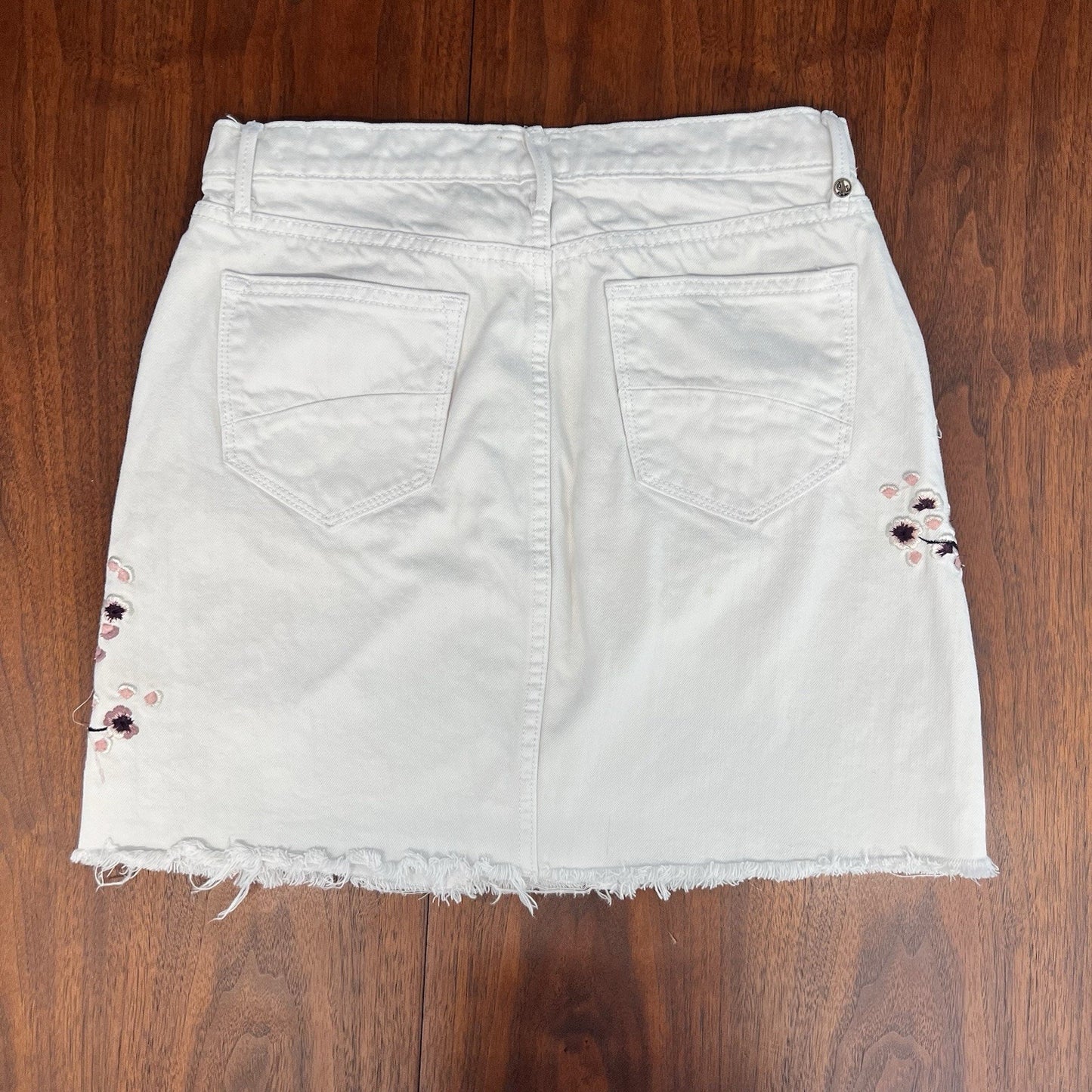 Driftwood (27) Stef Embroidered White Denim Mini Skirt Cutoff Raw Hem Floral