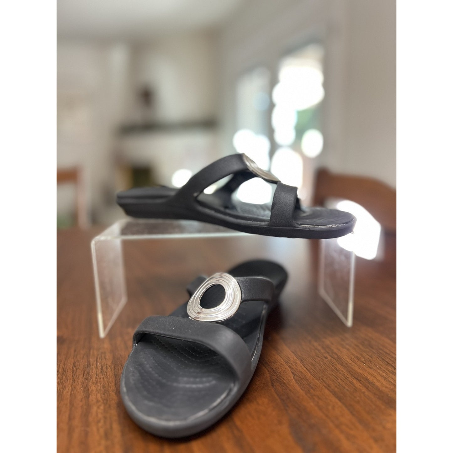 Crocs 11.5 Sanrah Silver Circle Women’s Slide Sandal Chocolate Brown Slide On