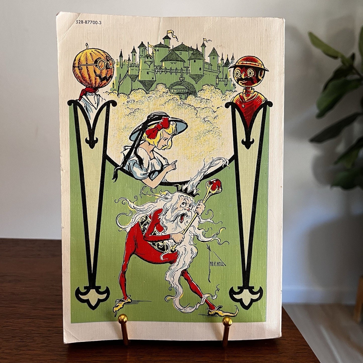 "The Emerald City of Oz" Frank Baum Vintage Paperback Book Illustrated EUC