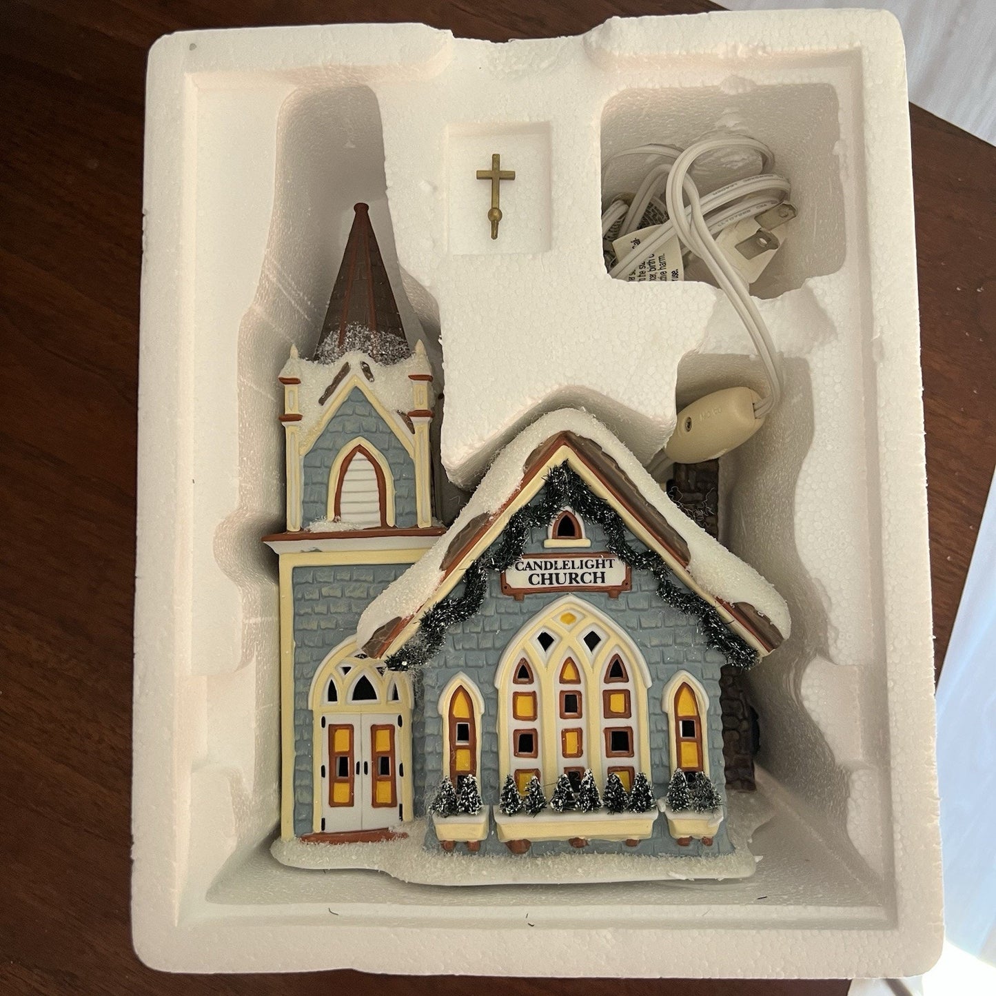 Dept 56 Pine Isles Candlelight Church Christmas 06147 Simple Traditions Box