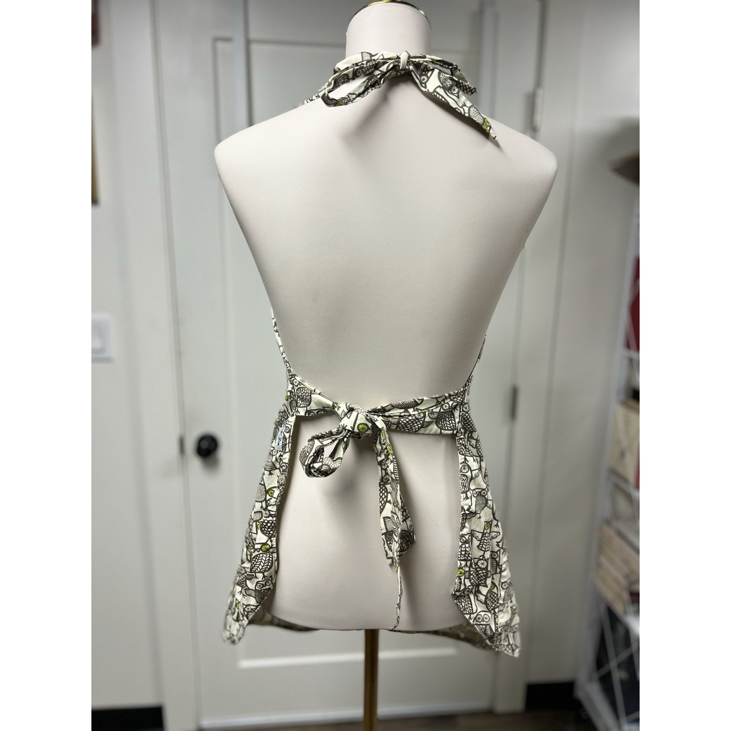 Kitsch N Glam Vintage Inspired Owl Crop Apron with Pockets