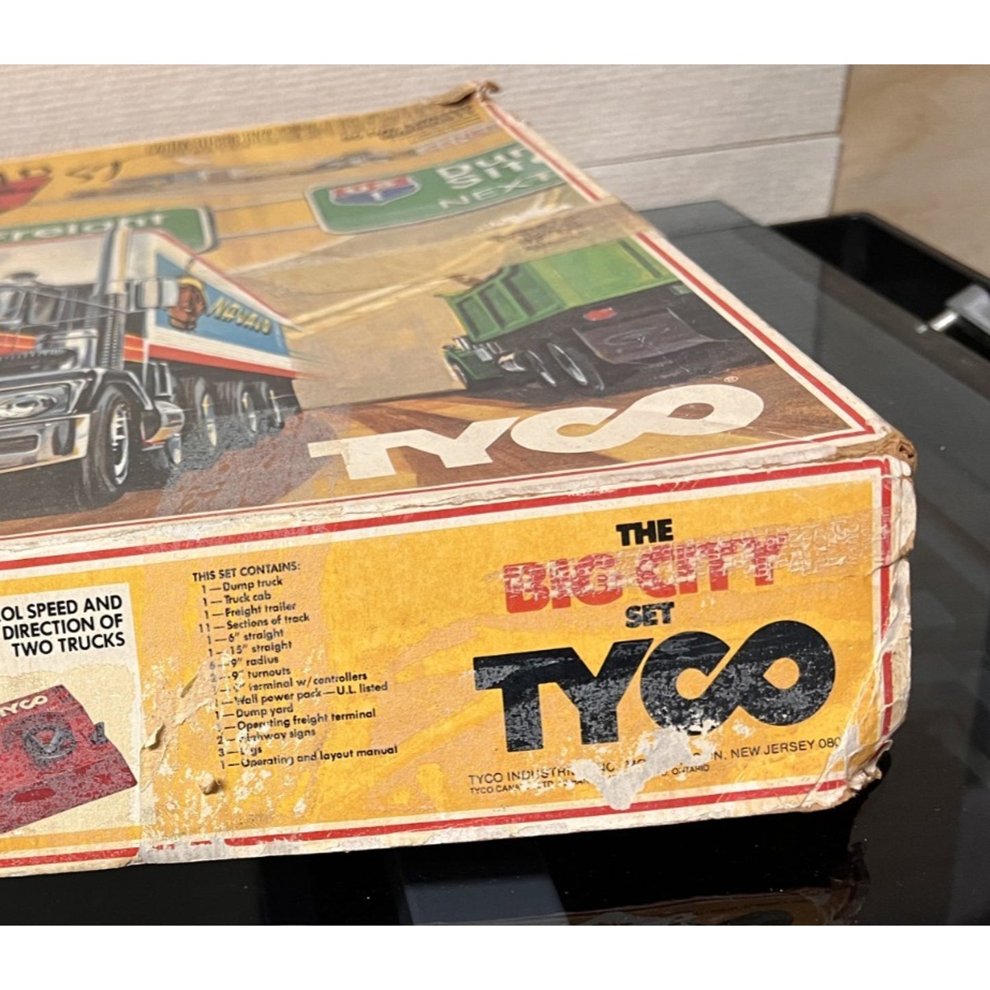 Vintage Tyco Electric Trucking Interstate US1 slot car Set #3210 W/ Slot Trucks